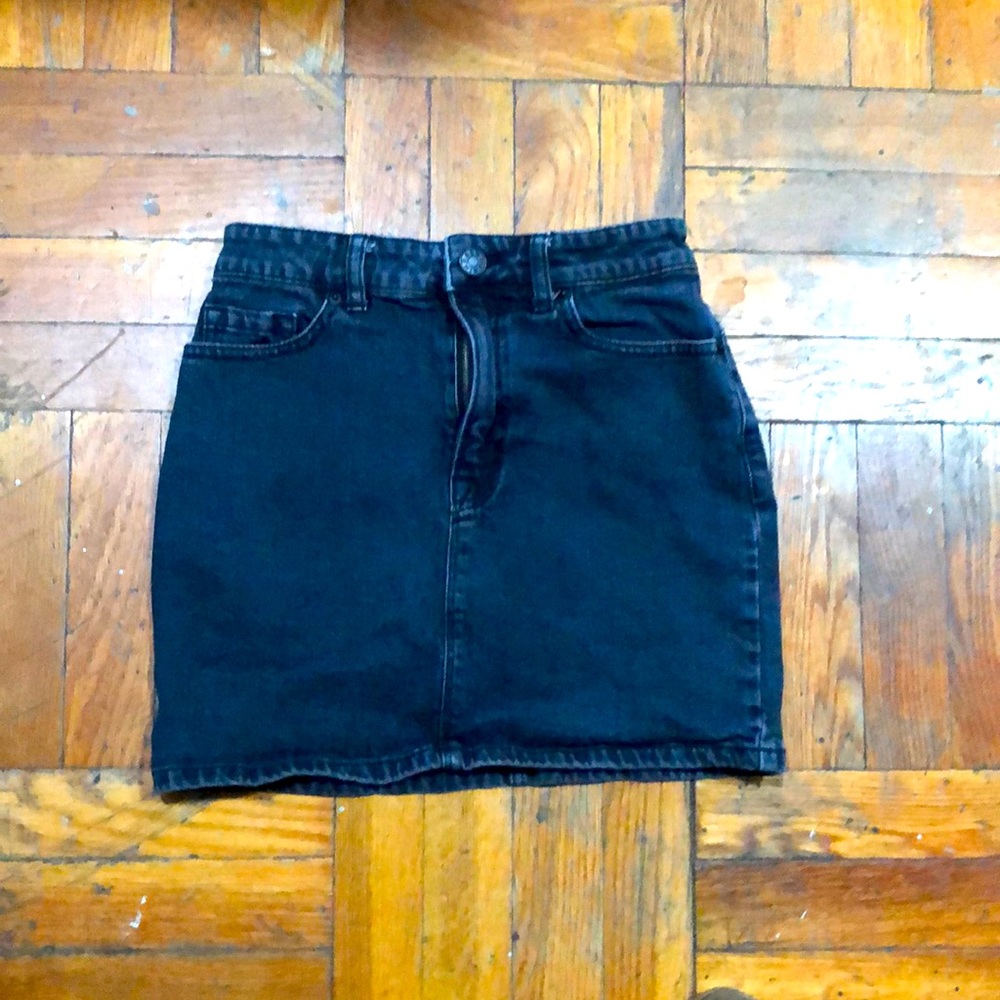 BDG Black Mini-Skirt, size 0